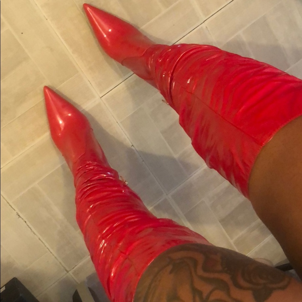 Houdini over the knee fire red🔥🔥🔥
